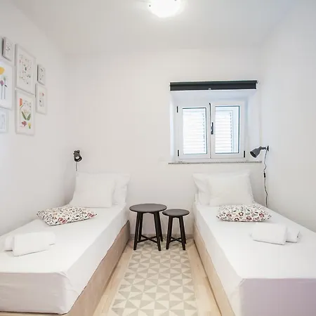 Apartments Emotha Trogir Exterior photo